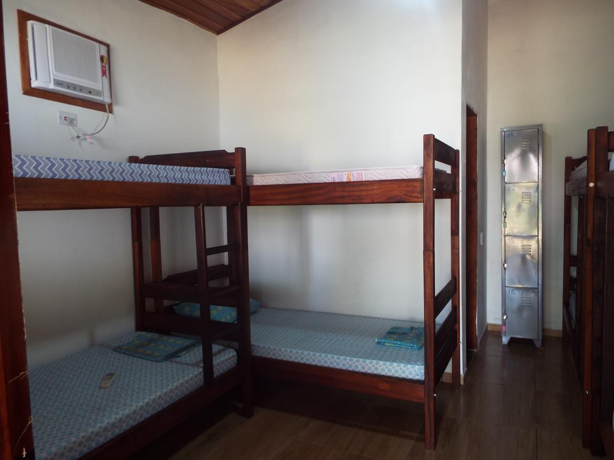 Livina Hostel Парати Стая снимка